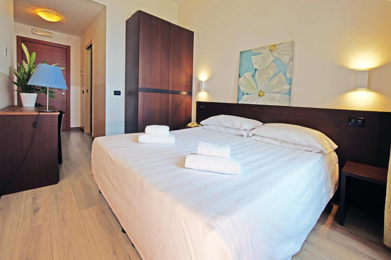 Hotel Corallo Imperia Dış mekan fotoğraf