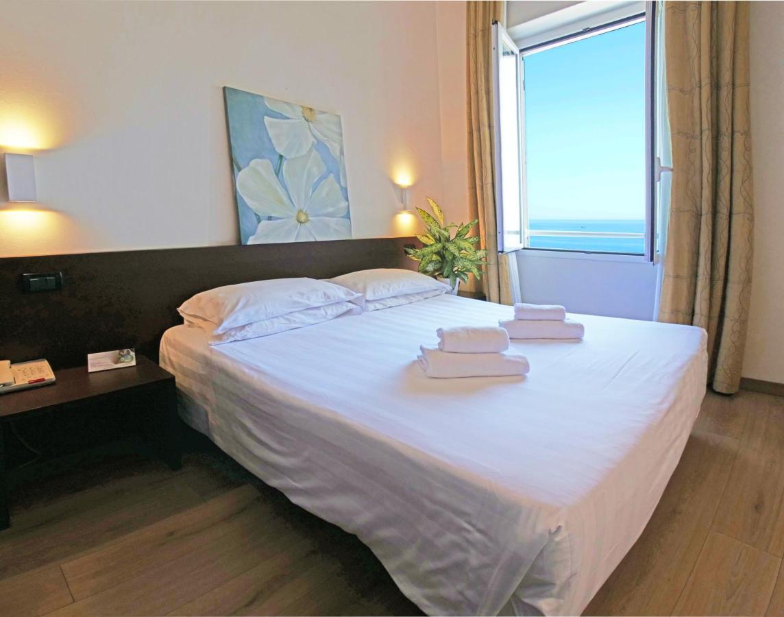 Hotel Corallo Imperia Dış mekan fotoğraf