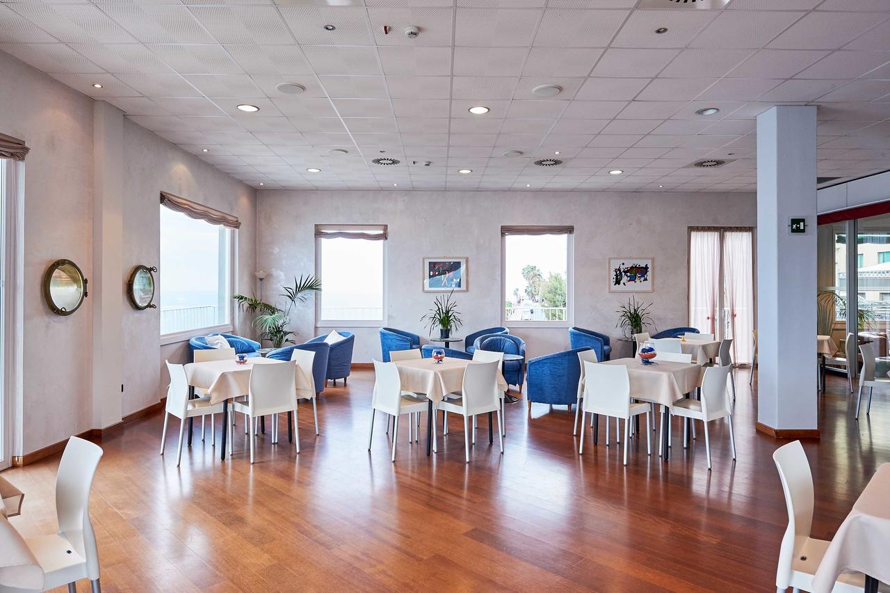 Hotel Corallo Imperia Dış mekan fotoğraf